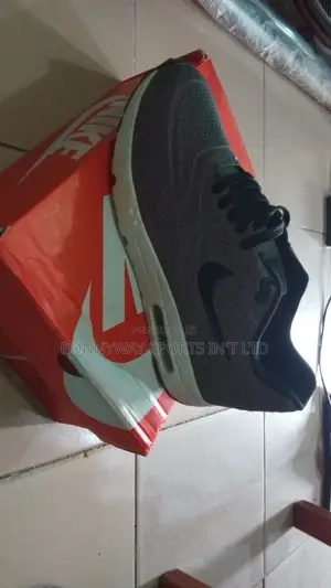 Nike Jugging Canvas