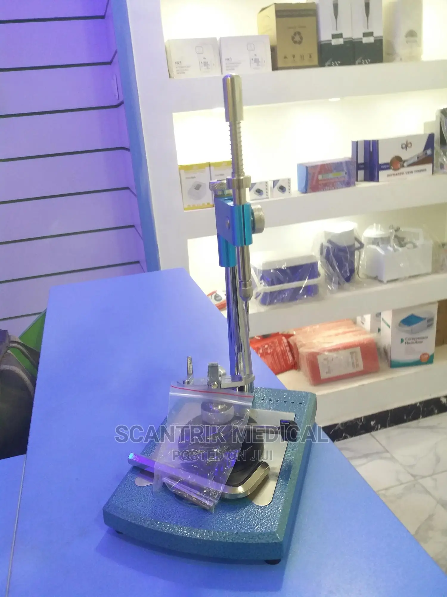 Dental Visualizer With Needle Spindles