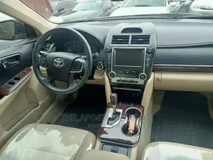Toyota Camry 2014 Gold
