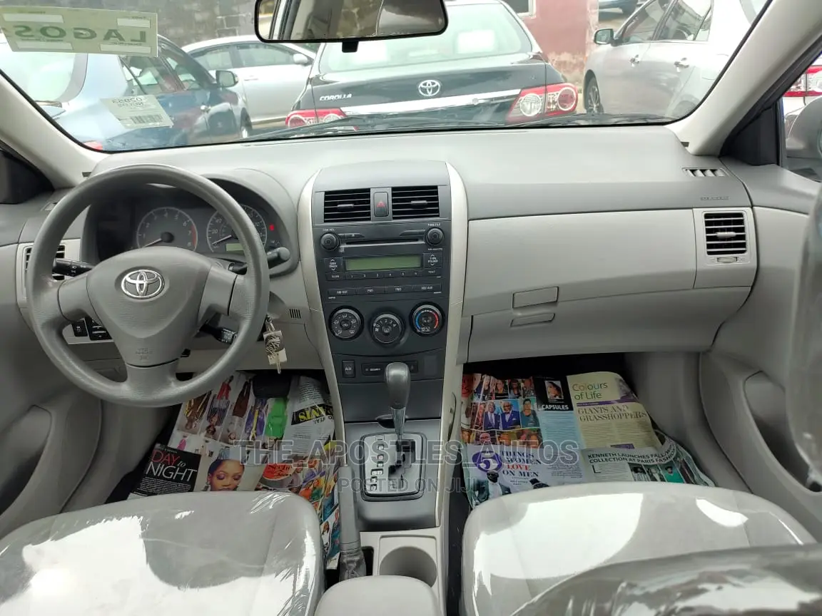 Toyota Corolla 2009 Silver