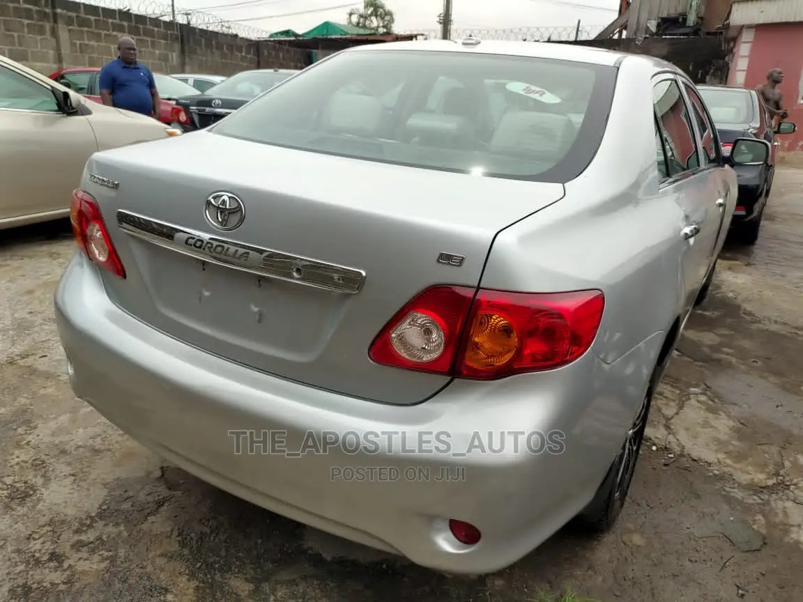 Toyota Corolla 2009 Silver