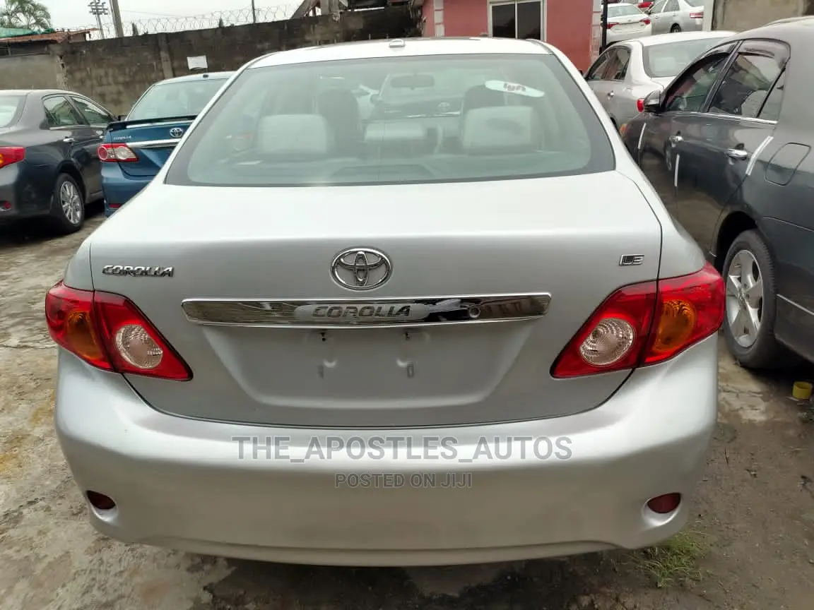 Toyota Corolla 2009 Silver