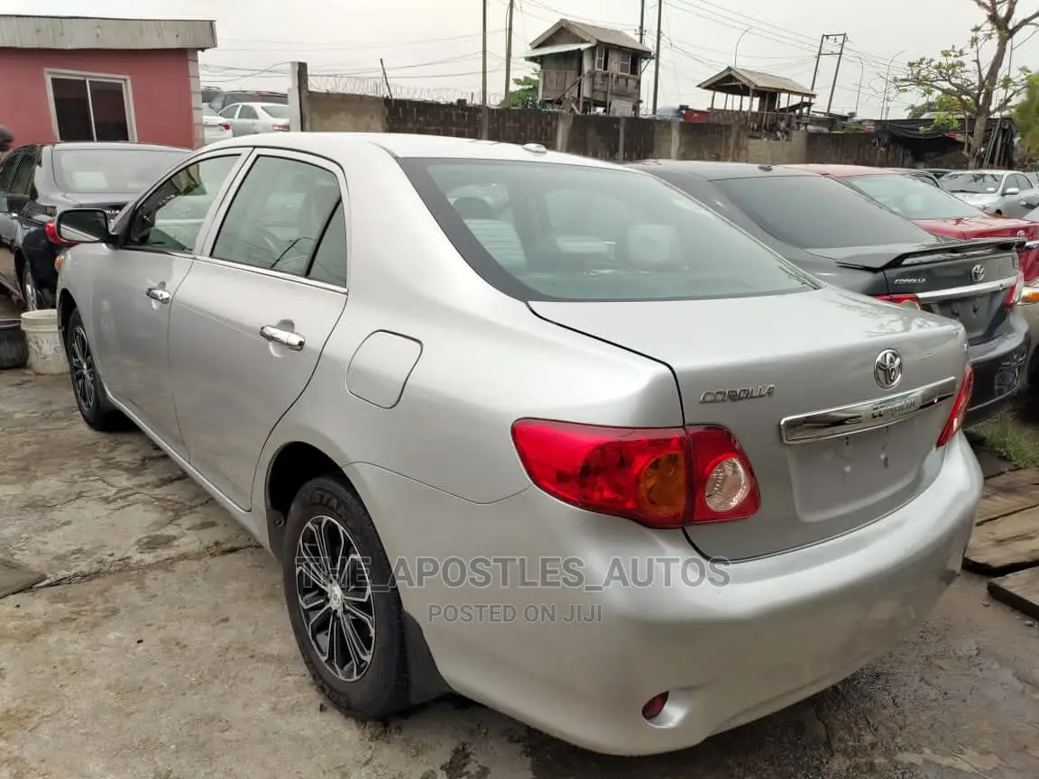Toyota Corolla 2009 Silver