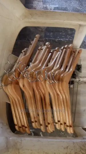Wooden Hangers With Clip for Skirts Trousers