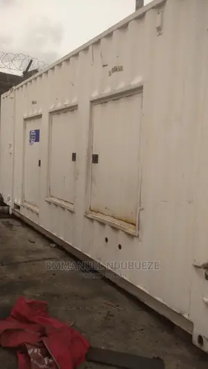1000kva U.K Used Perkins Fgwilson Soundproof Generator