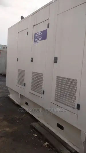 350kva U.K Used 2800series Perkins Soundproof Generator
