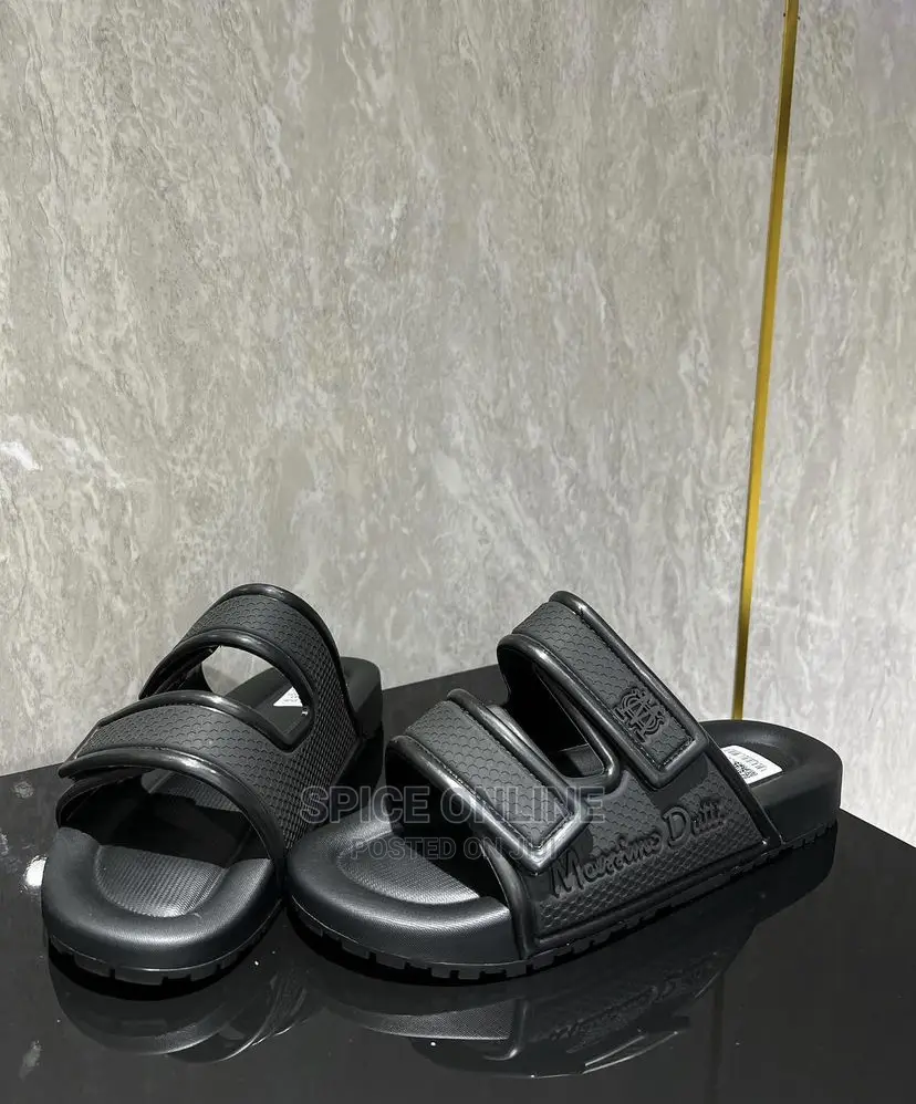 MP: Massimo Dutti Slippers