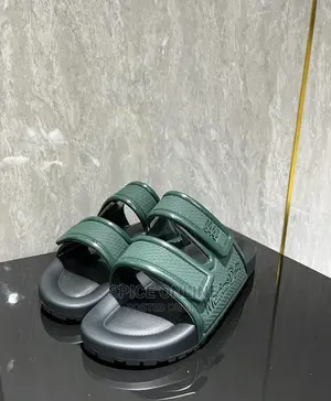 MP: Massimo Dutti Slippers