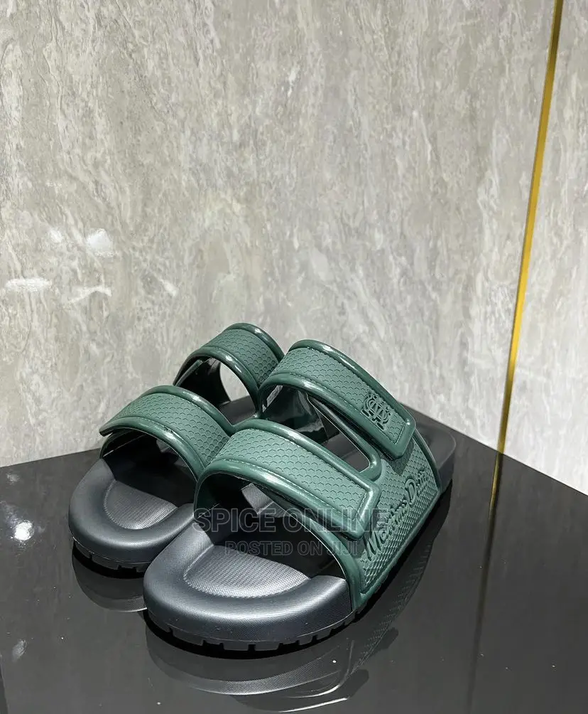 MP: Massimo Dutti Slippers