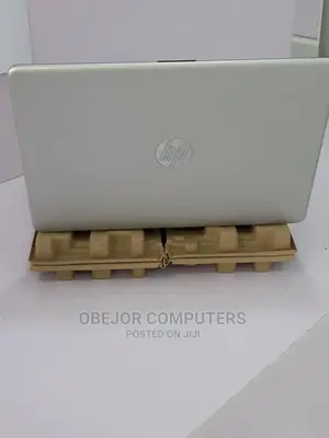 New Laptop HP 4GB Intel Core i3 HDD 1T