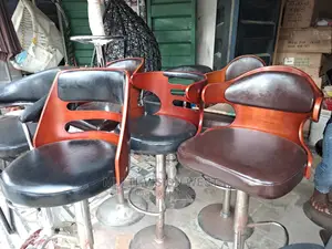 Bar Chairs With Wooden Back