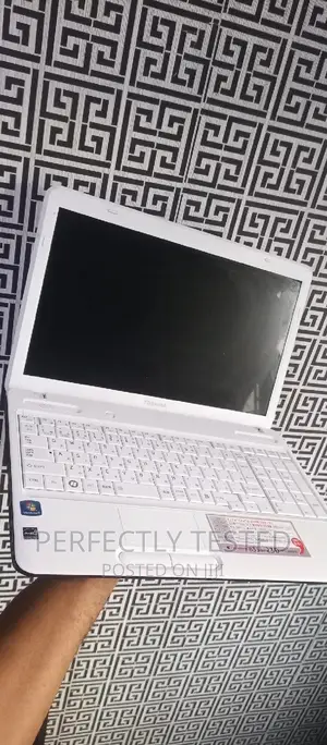 Laptop Toshiba Satellite Pro C650 4GB Intel Core I3 HDD 250GB