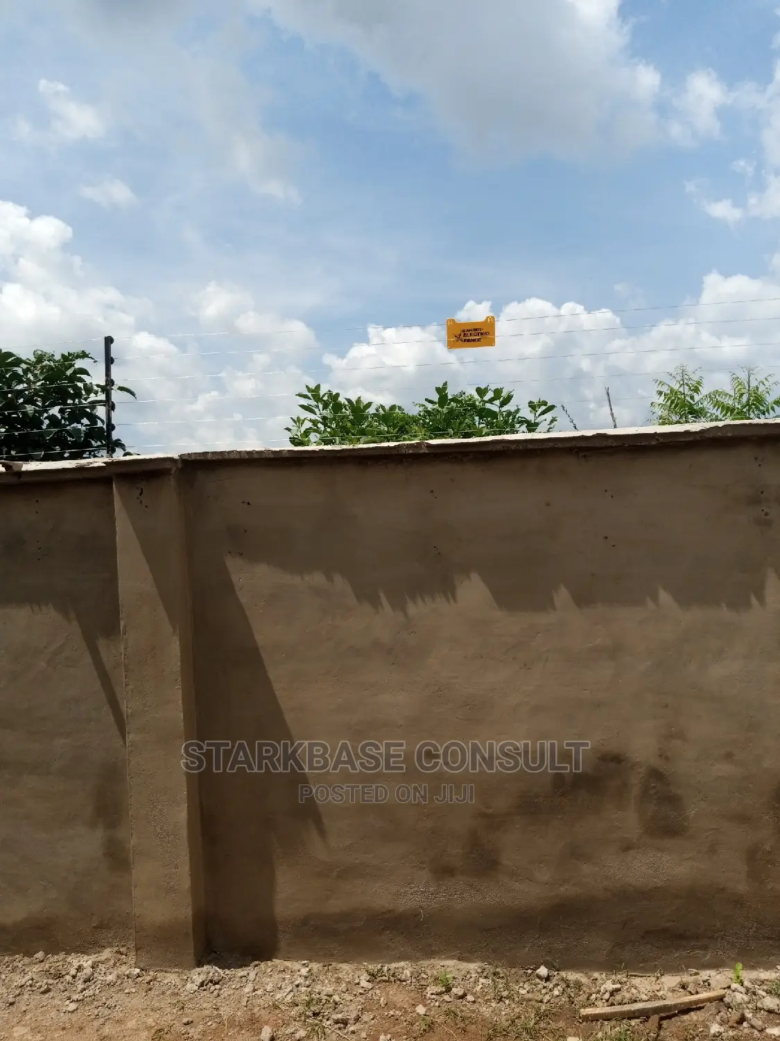 Electric Fence for Property Security