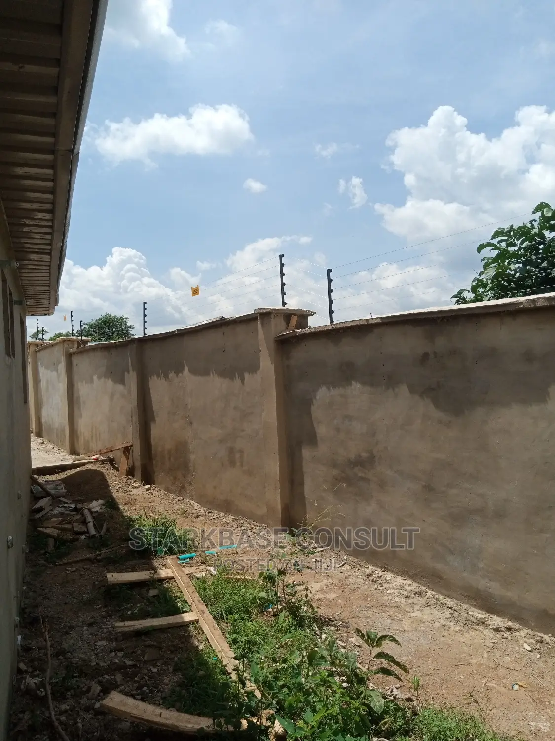 Electric Fence for Property Security