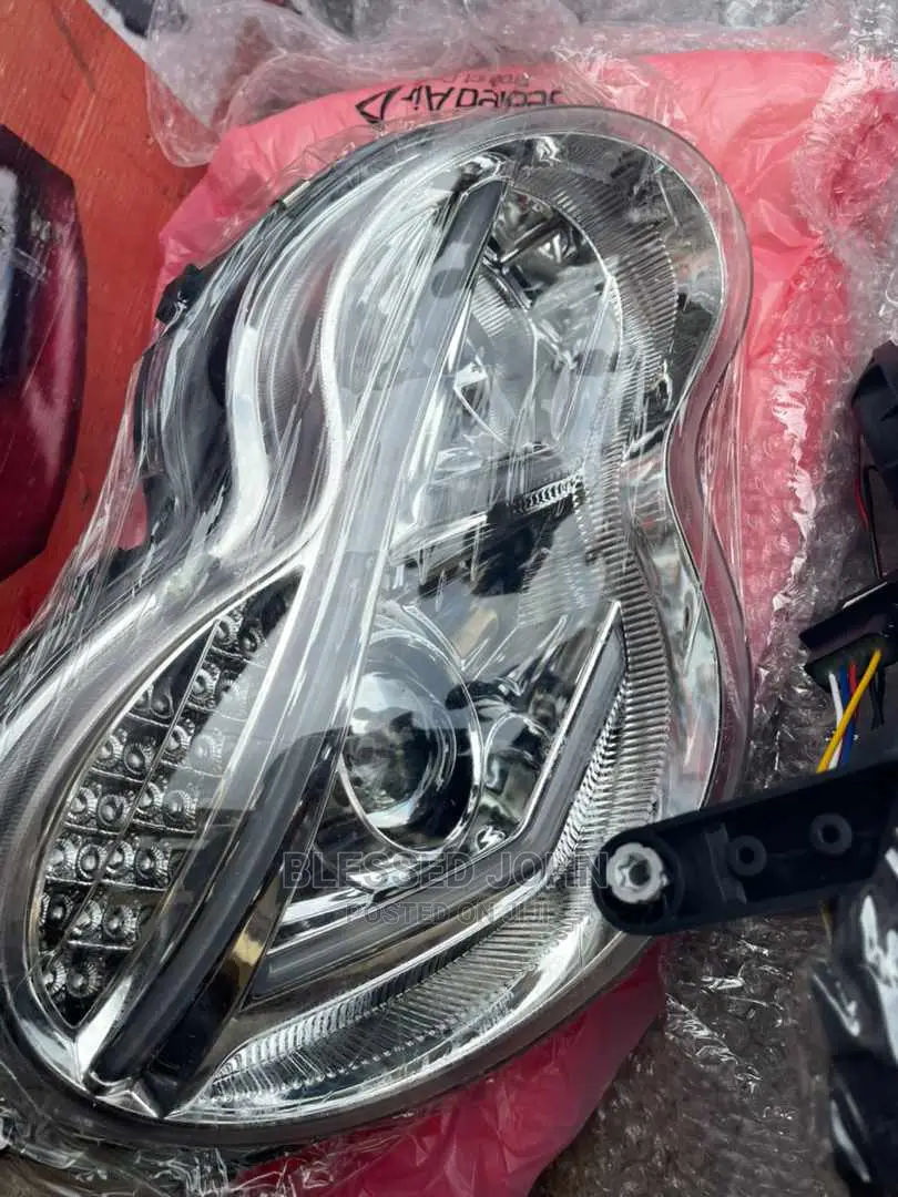 Mercedes-Benz 203 Headlamp