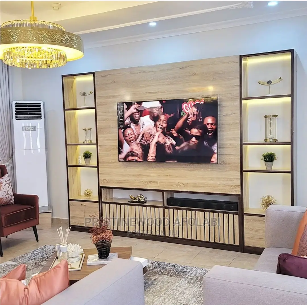 Pristine Wood Tv Console