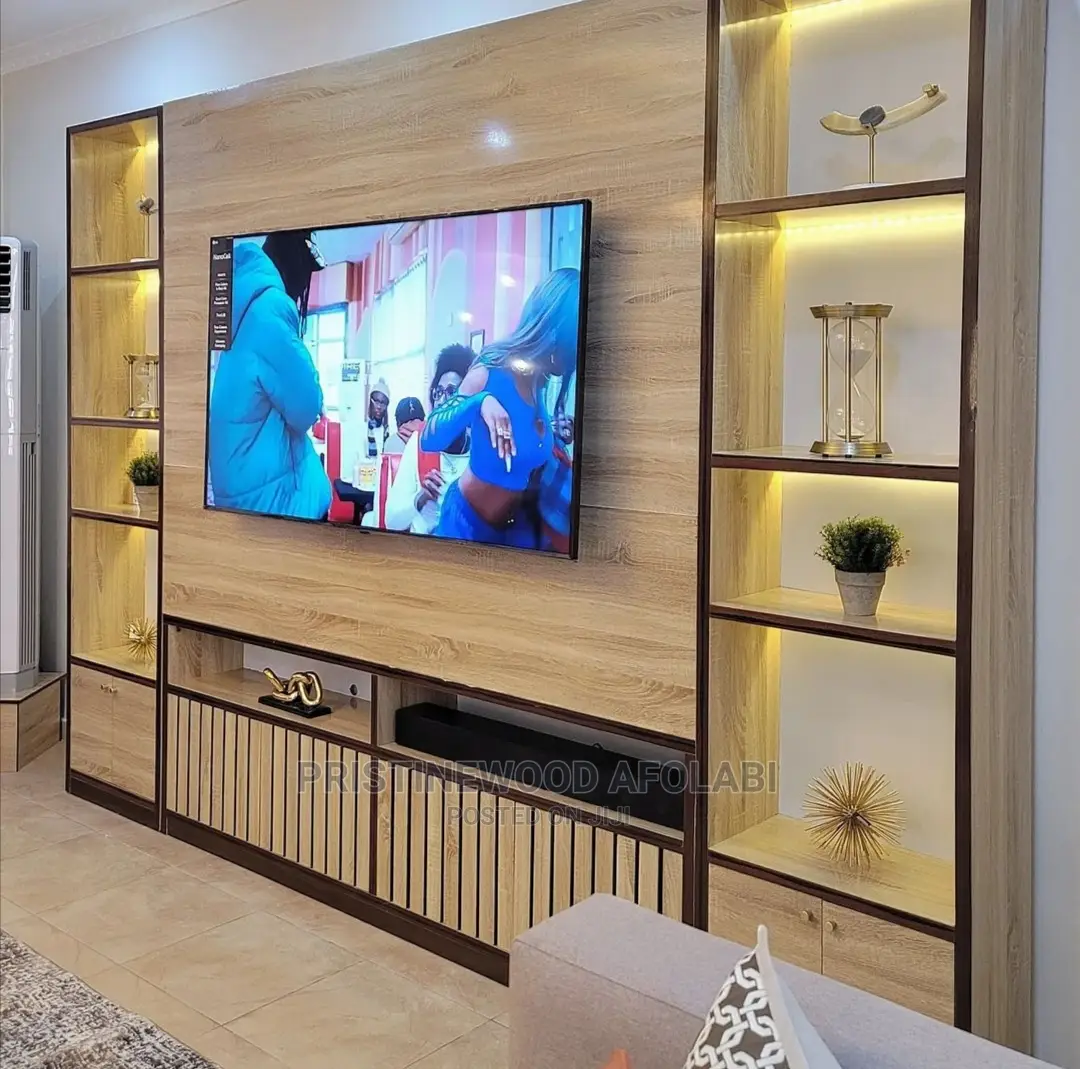 Pristine Wood Tv Console