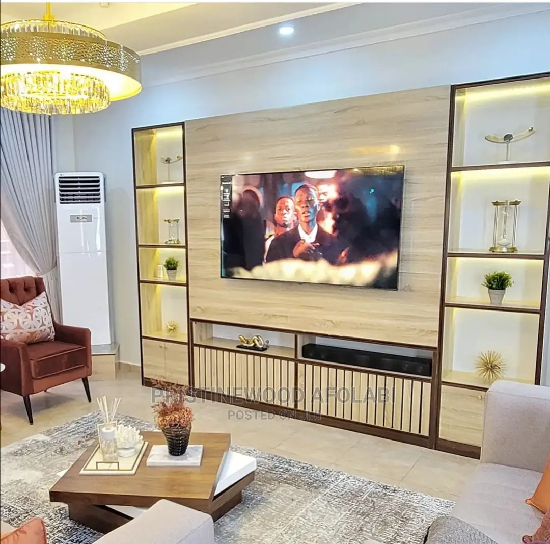Pristine Wood Tv Console