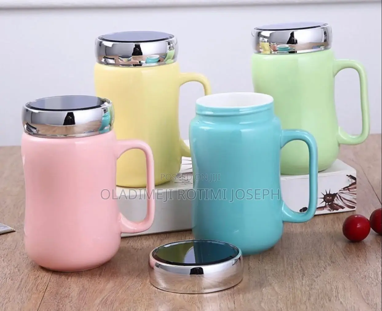 Breakable Mug With Mirror Lid