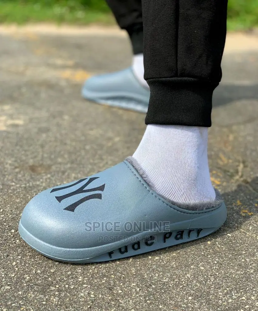 VIP: Interior Comfy Crocs