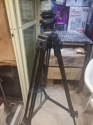 This Is Weifeng WF-717(1.8) Tripod Stand Very Strong
