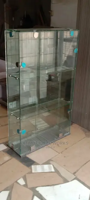 Frameless Display Shelf