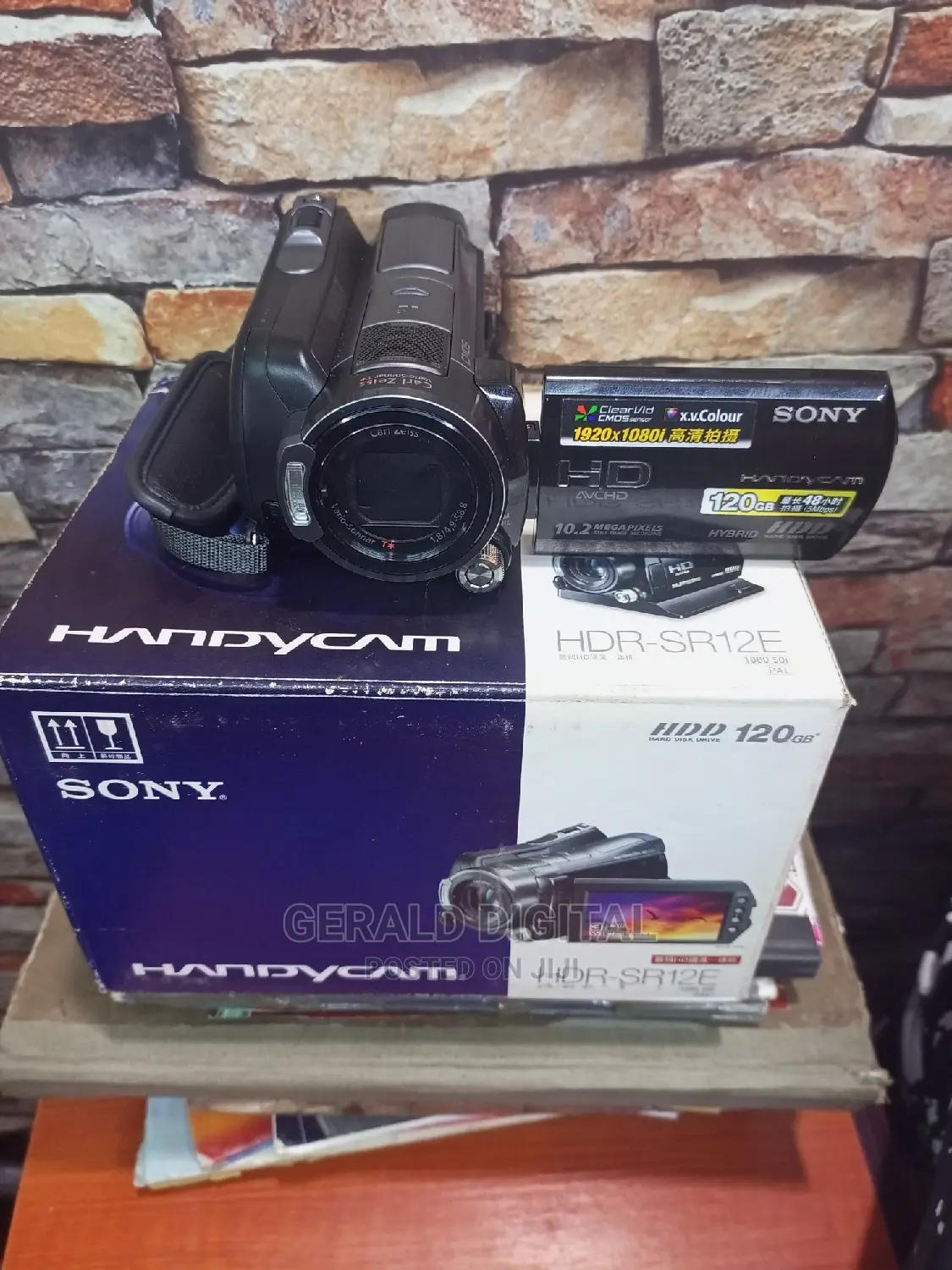 This Is Sony Video Handycam HDR-Sr12 Very Clean Sharp Camera