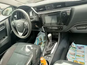Toyota Corolla 2017 Silver