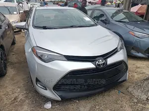 Toyota Corolla 2017 Silver