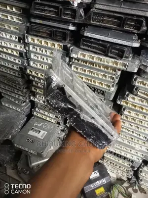 Toyota RAV-4 2010 4plug ECU {Brainbox}.