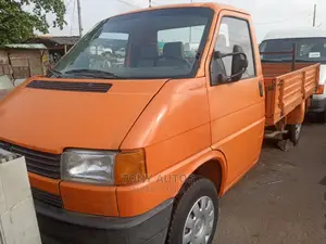 Volkswagen Transporter 2003 Orange