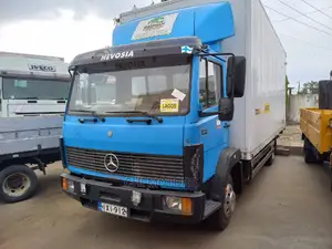 Mercedes Truck 814 Blue 7tonnes