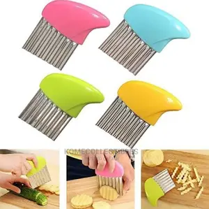 Wavy Cutter For Potatoes And Salad Dressing