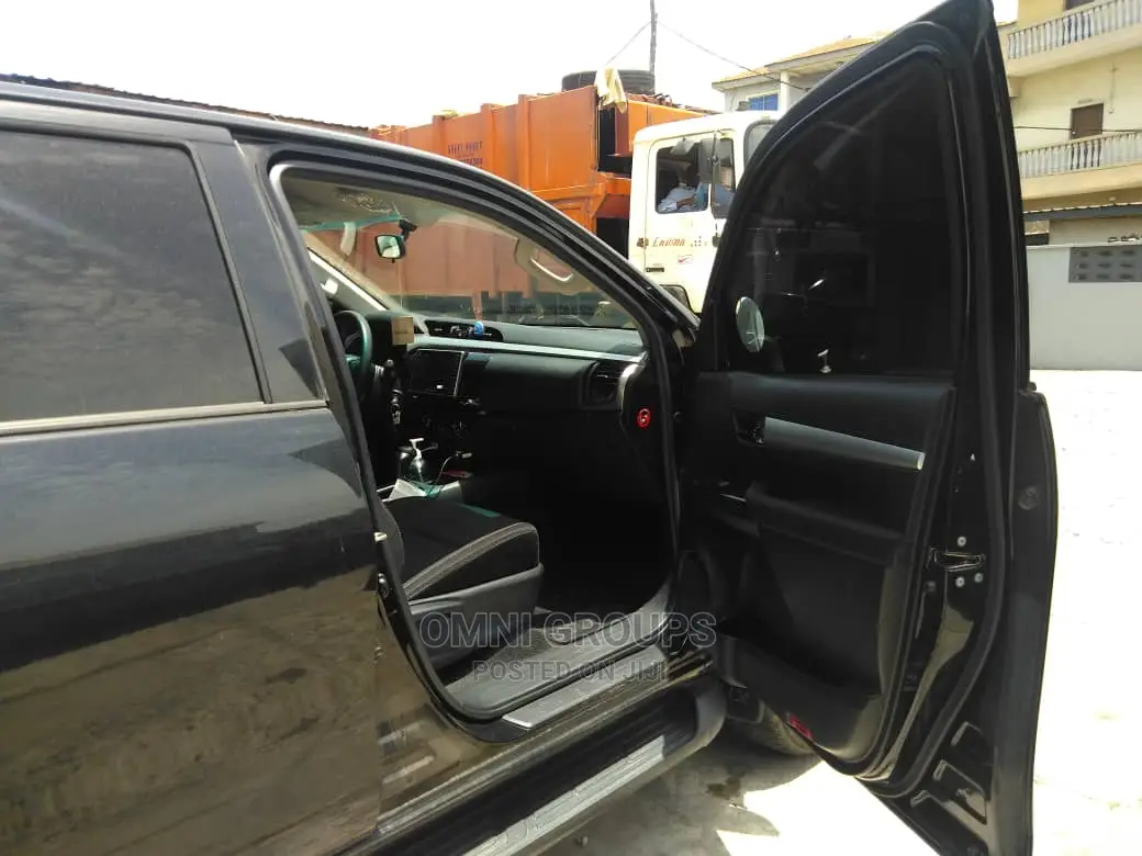 Hiluxs for Hire