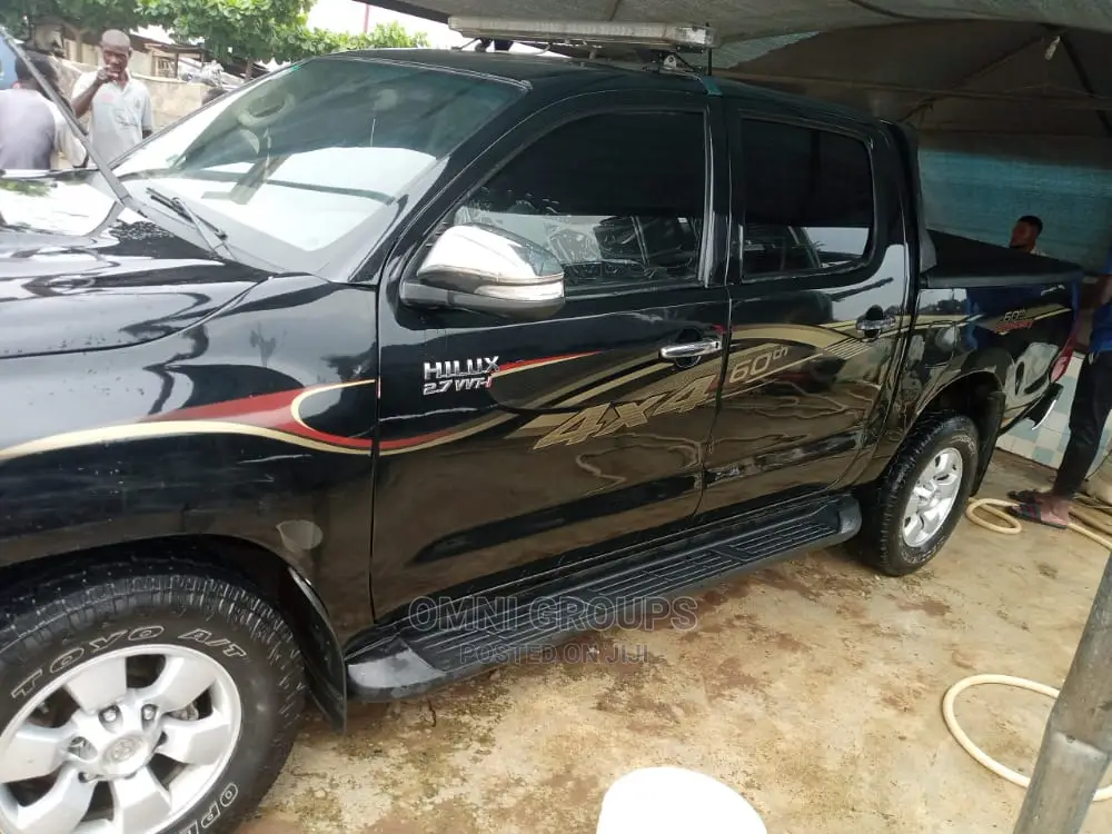 Hiluxs for Hire