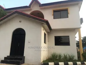 8bdrm Duplex in Utako for Sale
