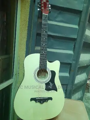 Quality Boss Guitar Size 38