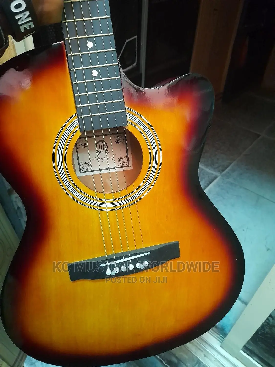 Quality Boss Guitar Size 39