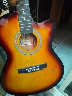 Quality Boss Guitar Size 39