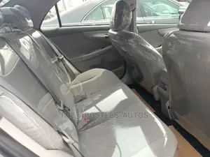 Toyota Corolla 2010 Silver