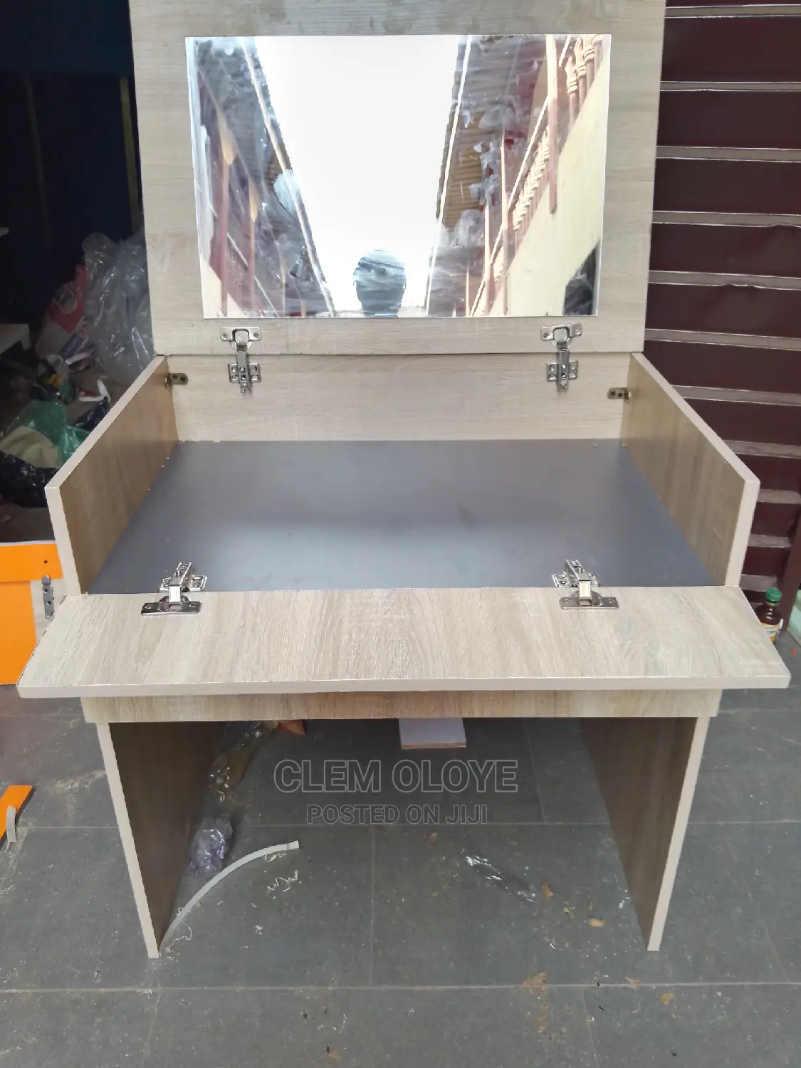 Modern Dressing Table