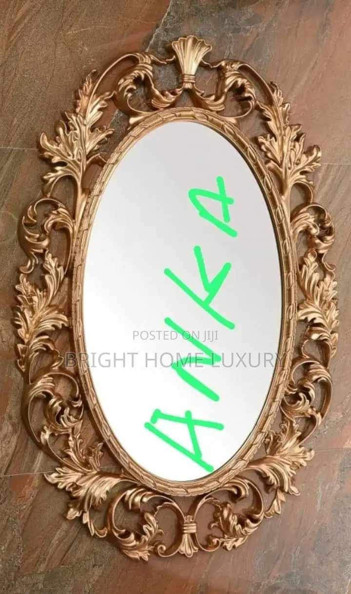 Big Palace Decorative Oval Wall Mirror (Gold)