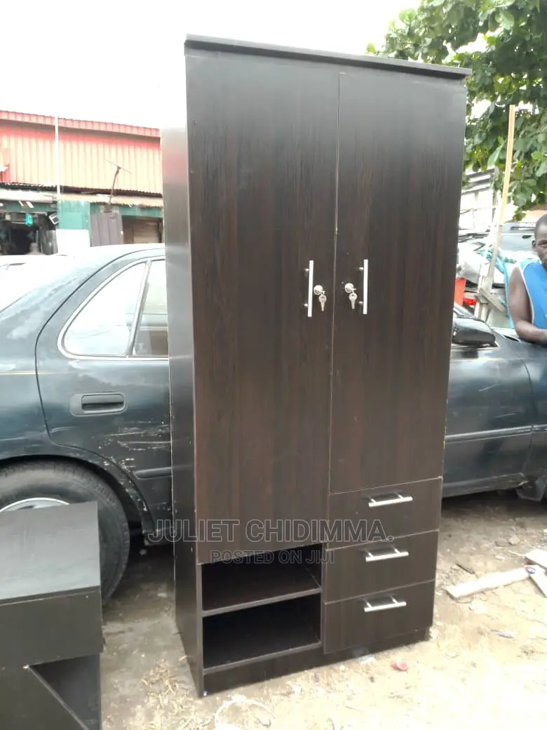 32 Inches Wardrobe