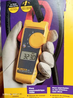 FLUKE Clamp Meter. 323