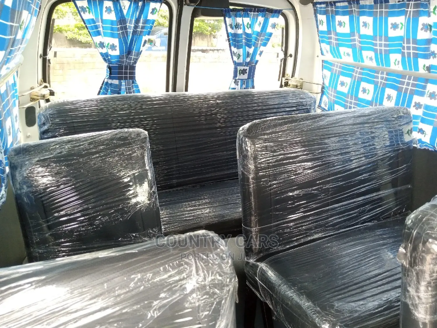 Toyota HiAce 2005 White