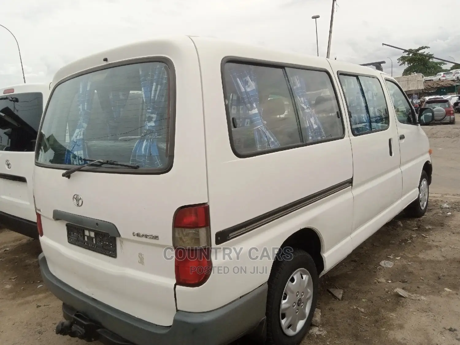 Toyota HiAce 2006 White
