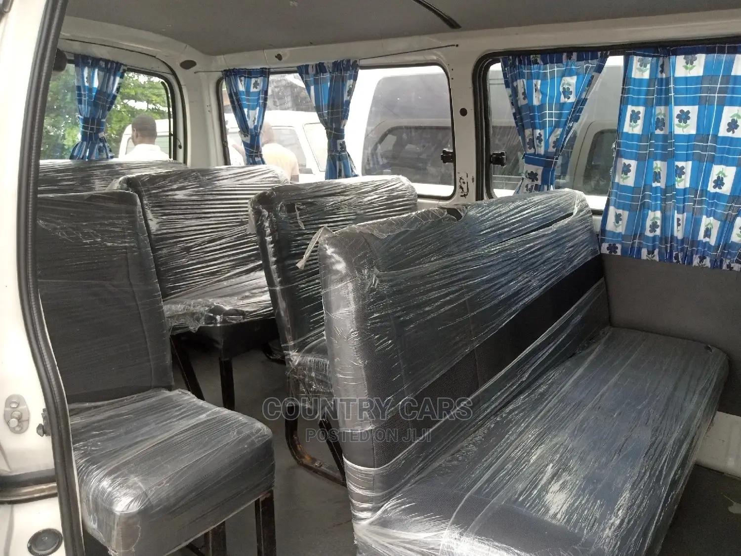 Toyota HiAce 2006 White