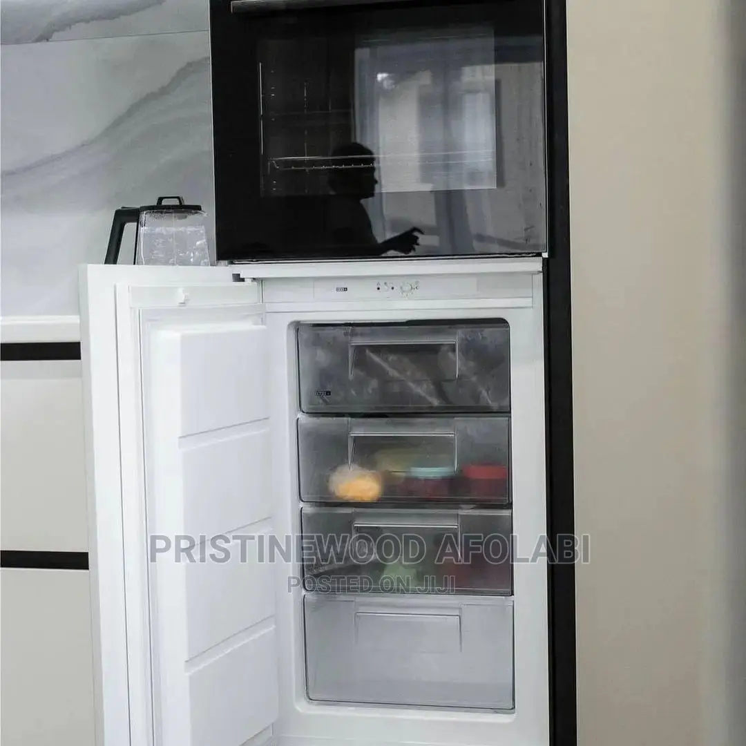 Pristine Wood Kitchen Cabinets