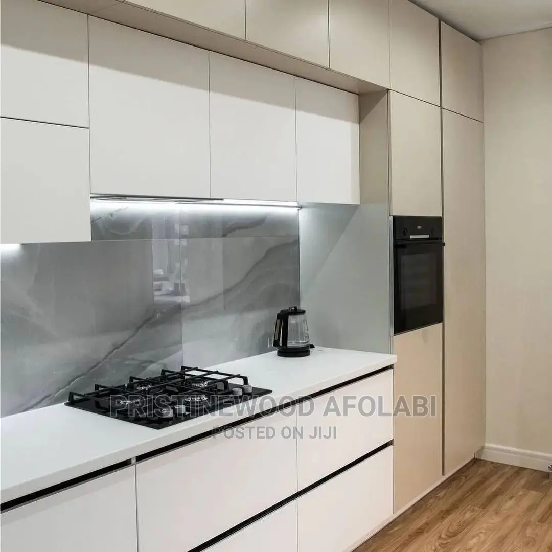Pristine Wood Kitchen Cabinets