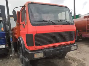 1622 Mercedez Tipper